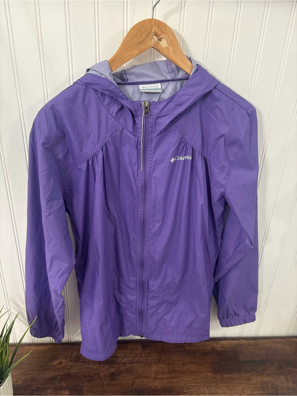 Columbia Girls Purple Hooded Packable Rain Jacket